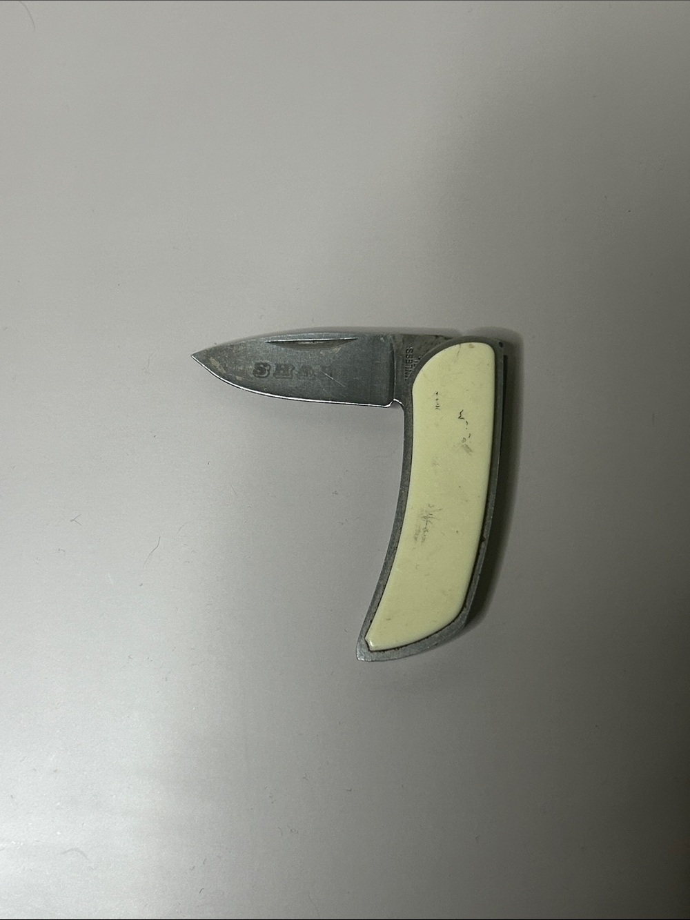 Vintage - Ivory Sharp Folding Pocketknife